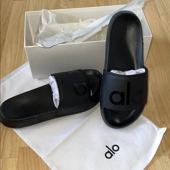 Chinelos Alo Yoga – Link da Hacoo