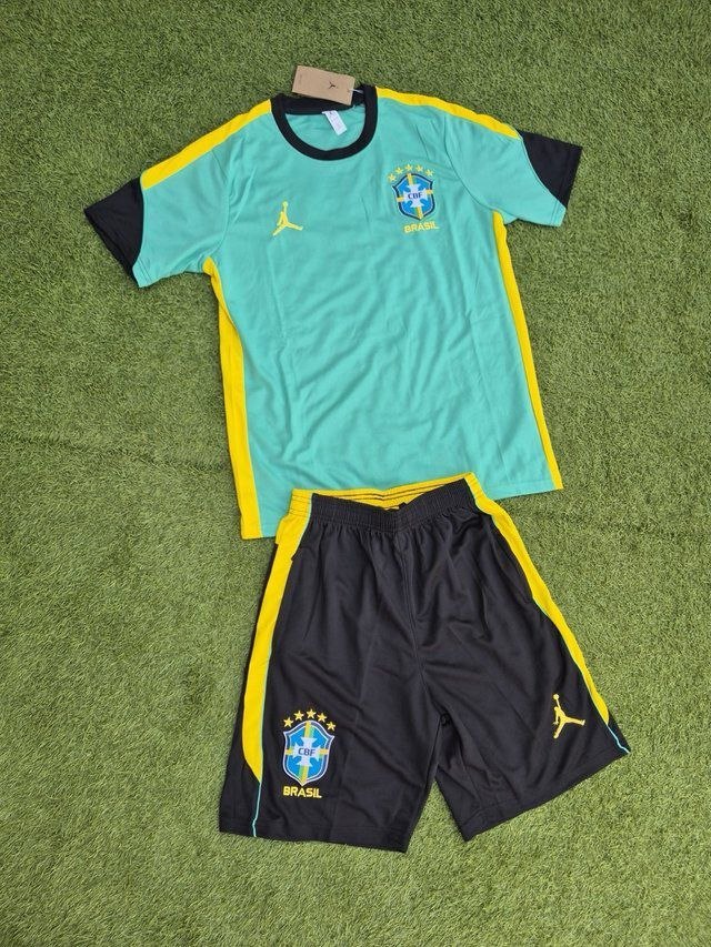 Football Kit List – Lien Hacoo · photo 3