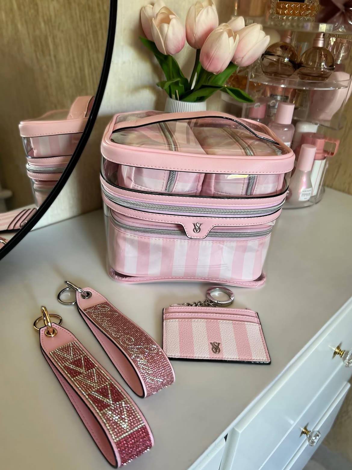 Victoria Secret List – Lien Hacoo · photo 3