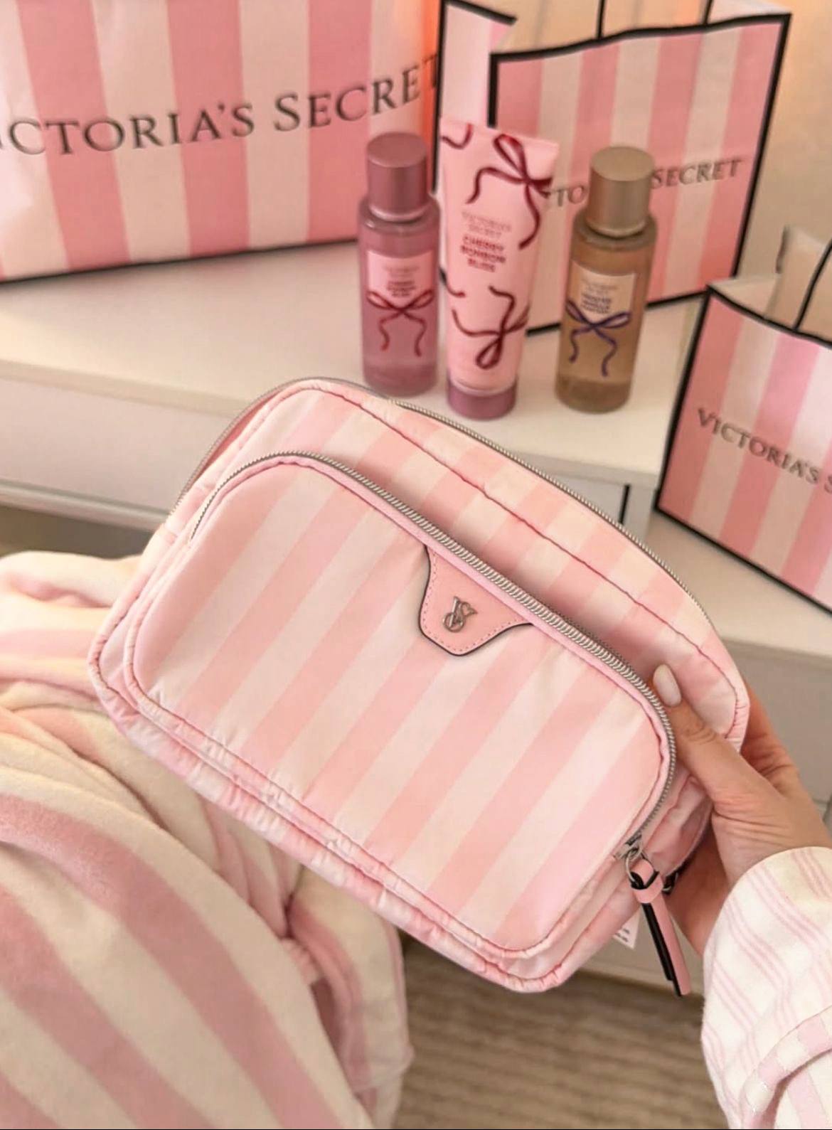 Victoria Secret List – Lien Hacoo · photo 5