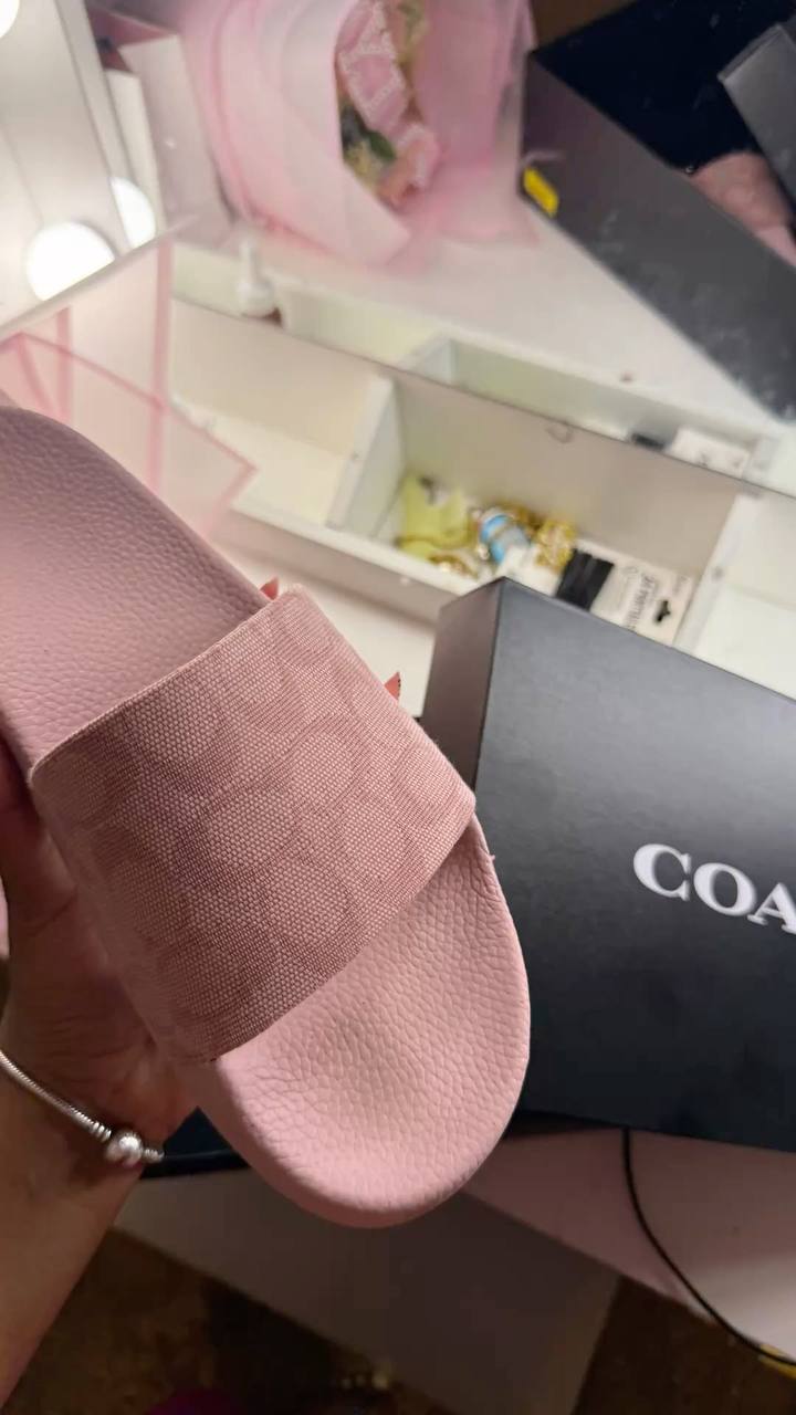 Chaussons Coach – Lien Hacoo