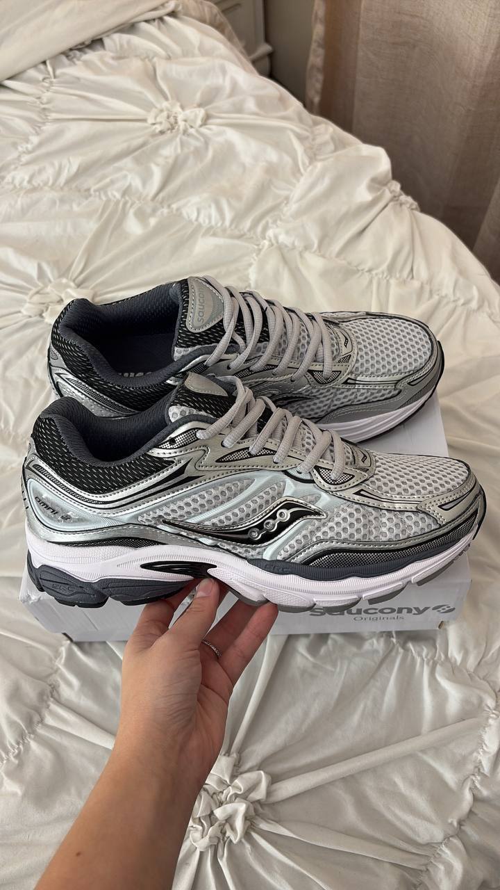 Saucony sneakers – Hacoo link