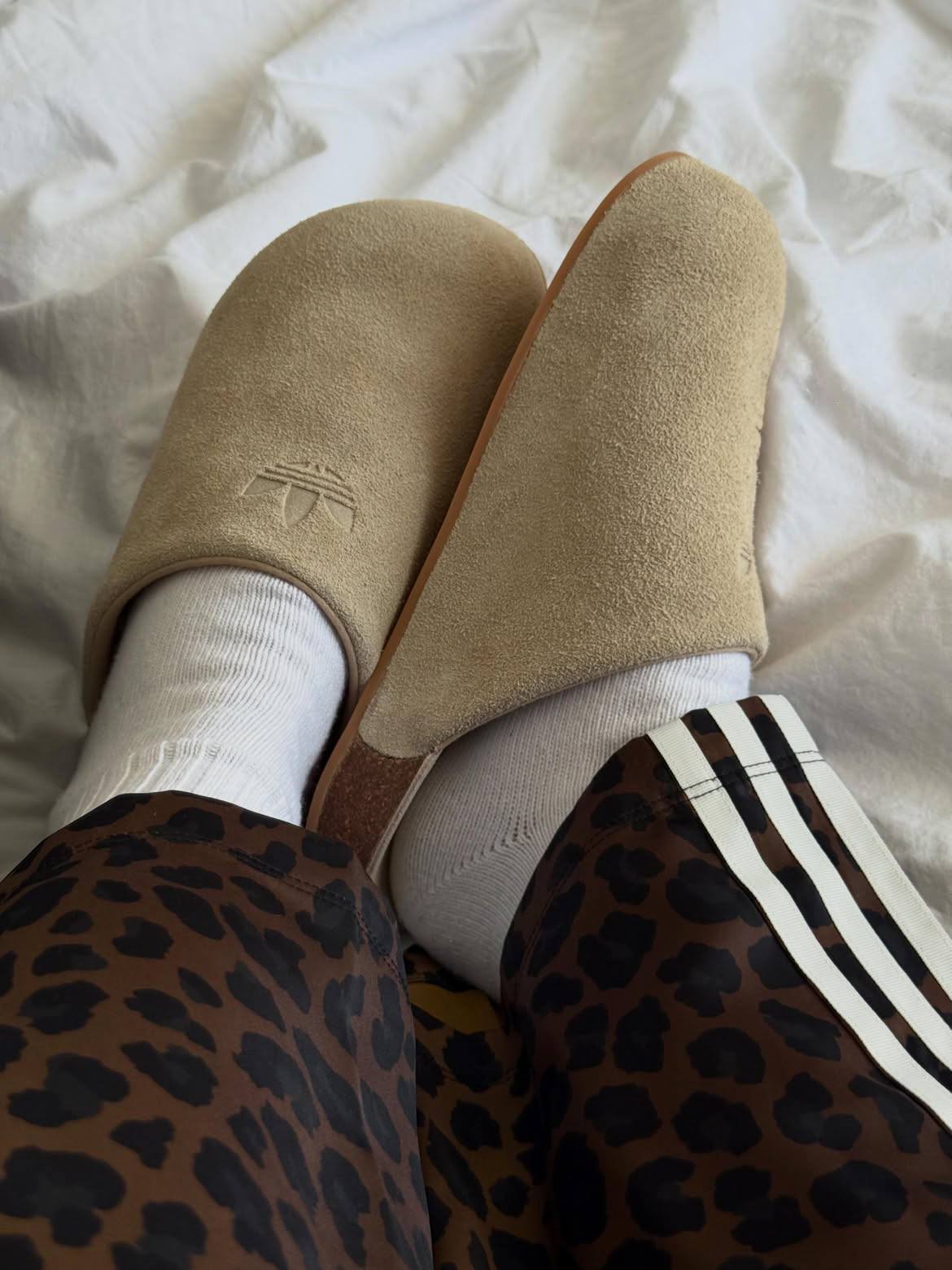 Zapatillas de casa Adidas Adimule – Enlace de Hacoo