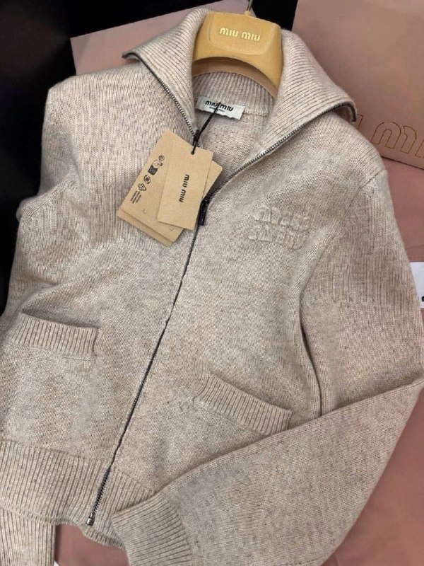 Jersey Miu Miu – Enlace de Hacoo