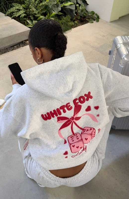 Sweat White Fox – Lien Hacoo · photo 2