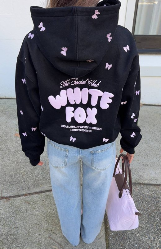 White Fox kapucnis pulóver – Hacoo link