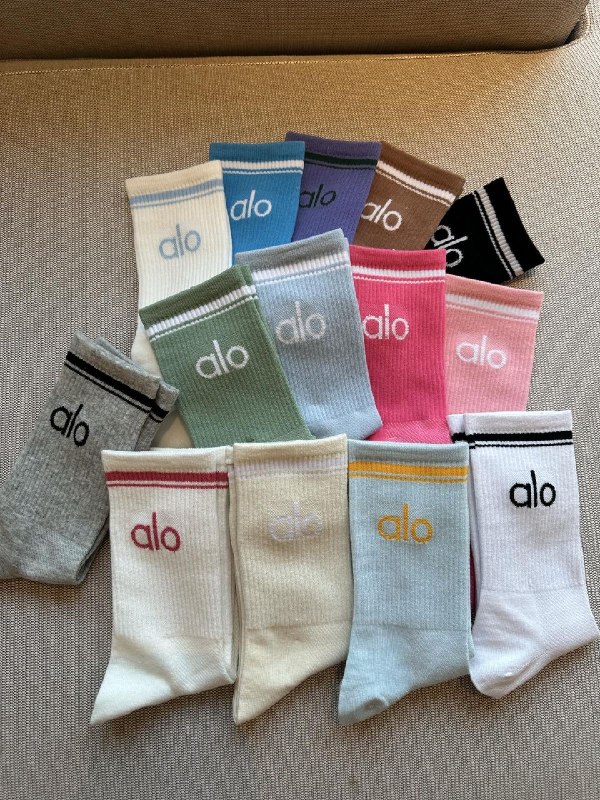 Alo Yoga leggings – Hacoo link · fotó 3