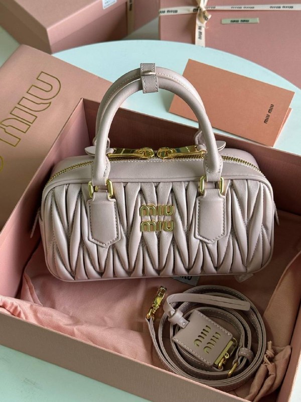 Sac à main Miu Miu – Lien Hacoo · photo 2