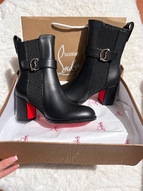Stivaletti Christian Louboutin – Link Hacoo
