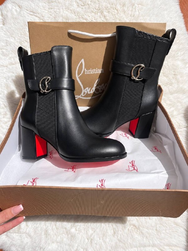 Stivaletti Christian Louboutin – Link Hacoo