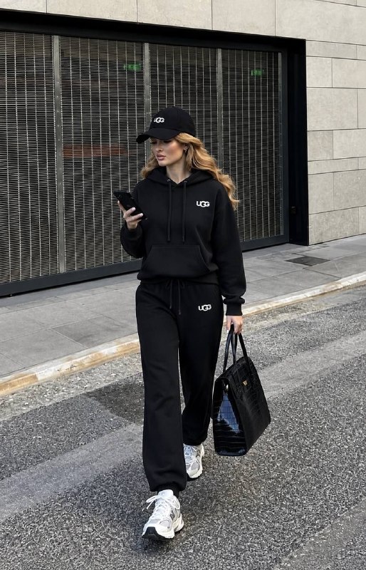 Ugg sweatshirt – Hacoo link