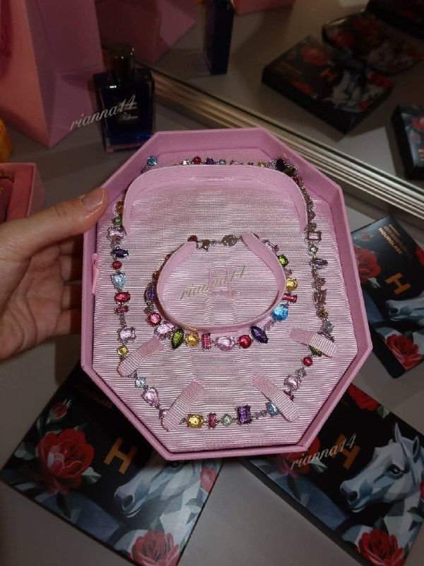 Swarovski Gift Conjunto · Swarovski Collar · Swarovski Pulsera · Swarovski Pendientes – Hacoo link · photo 2