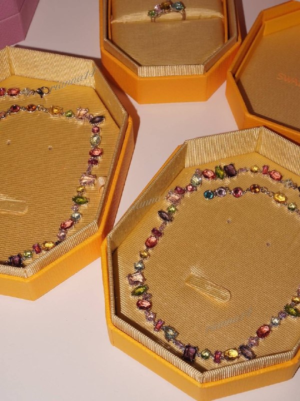 Swarovski Gift Conjunto · Swarovski Collar · Swarovski Pulsera · Swarovski Pendientes – Hacoo link · photo 4