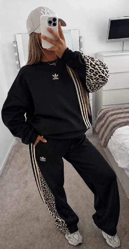 Adidas tracksuit – Hacoo link · photo 3
