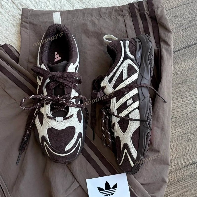 Adidas WHISPER GLIDE sneakers – Hacoo link
