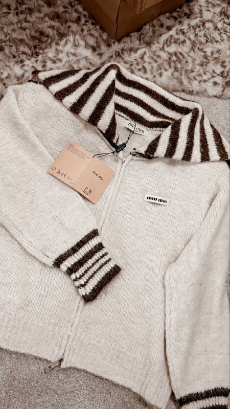 Miu Miu sweater – Hacoo link