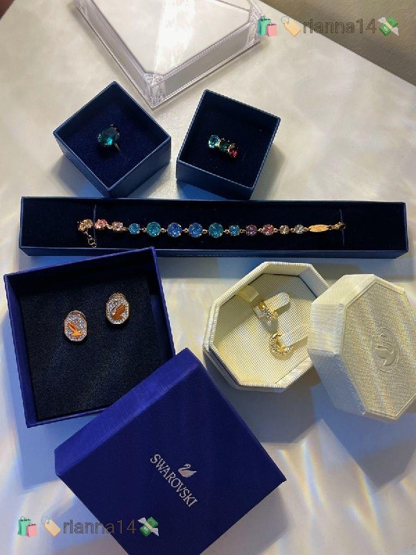 Swarovski Gift Conjunto · Swarovski Collar · Swarovski Pulsera · Swarovski Pendientes – Hacoo link · photo 5