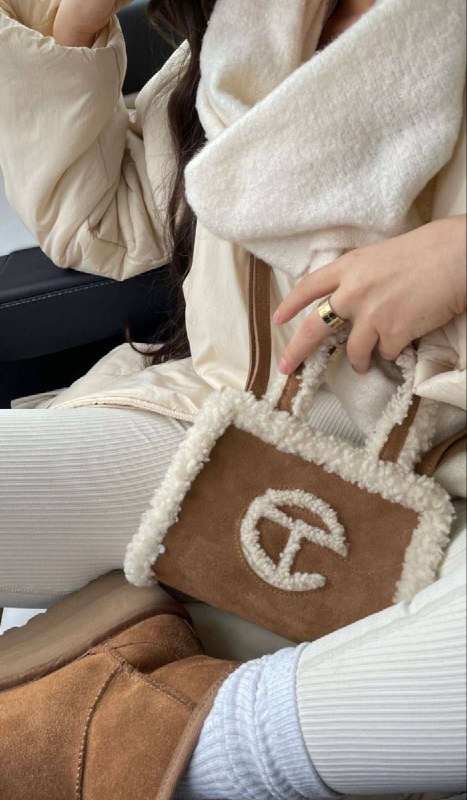 Ugg slippers – Hacoo link