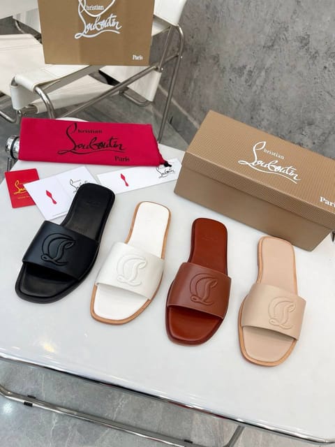 Claquettes Christian Louboutin – Lien Hacoo