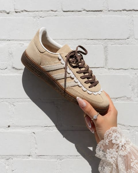 Adidas Spezial · Adidas – Lien Hacoo