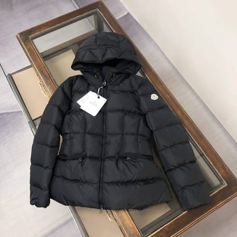 Moncler pufidzseki – Hacoo link
