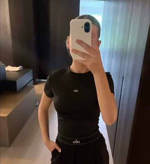 Alo Yoga top – Hacoo link