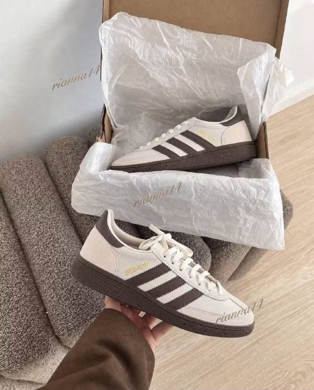 Adidas Spezial sneakers